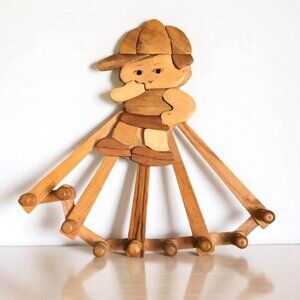 Vintage Wooden Accordion Peg Rack – Child Figure Wall Hanger – 10 Pegs – Rustic